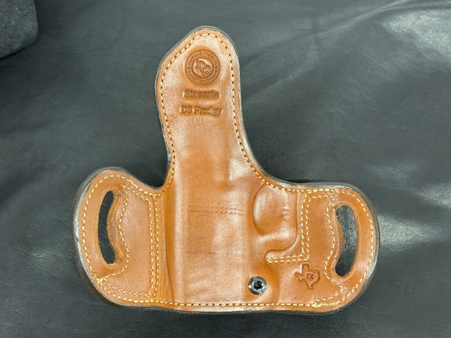 *In Stock* RH Belt Slide Holster Staccato & Springfield DS Prodigy Saddle Oil Finish w/Natural Stitch