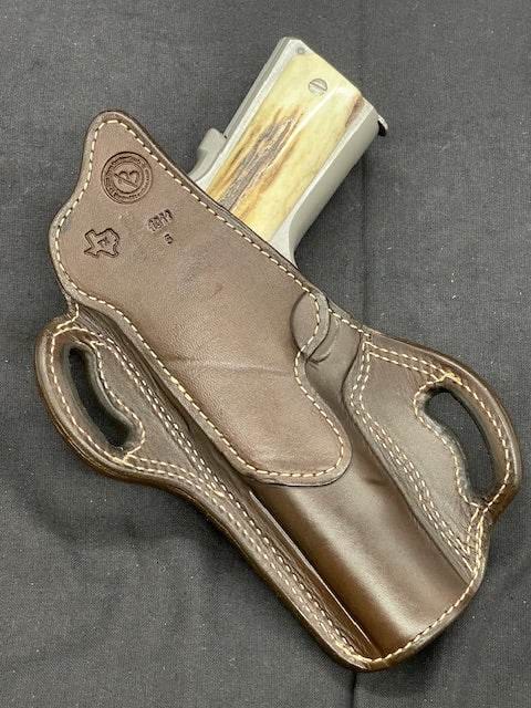 *In Stock* RH Texas Bodyguard Chocolate w/Natural Stitch, Saddle Oil Finish Basket Weave Reinforcement Trim for 1911 5"
