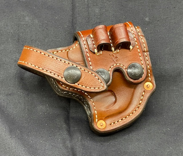 *In Stock* RH Sidewinder Bond Arms 3” 45/.410 Golden Brown w/ Natural Stitching