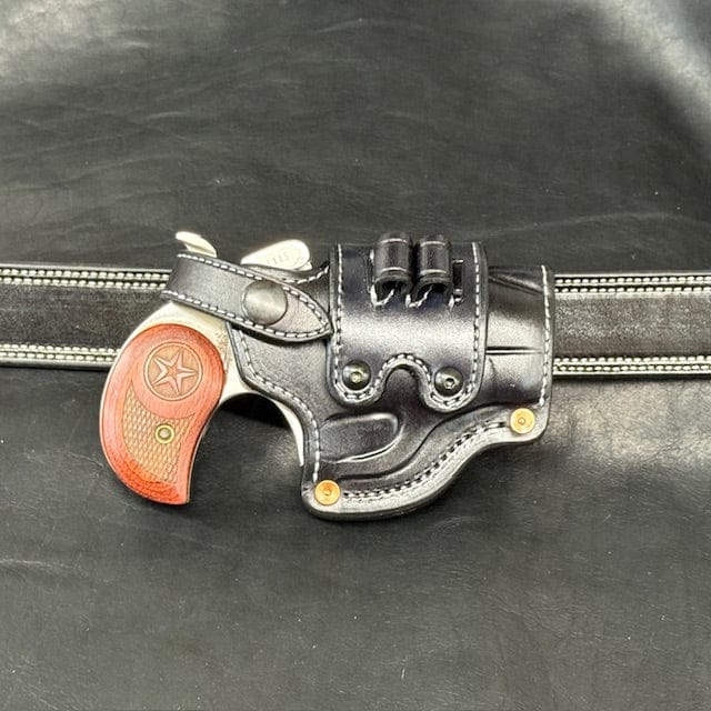 *In Stock* RH Sidewinder Bond Arms 3.5” .45/.410 Black w/Natural