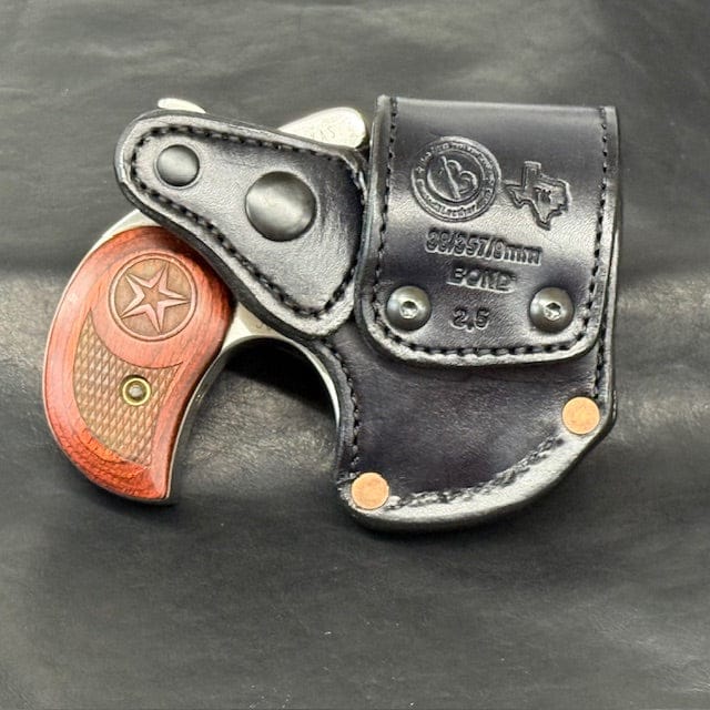 *In Stock* LH Sidewinder Bond Arms 2.5” .38/357/9mm Black w/Black Stitch