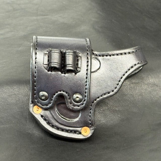 *In Stock* LH Sidewinder Bond Arms 2.5” .38/357/9mm Black w/Black Stitch