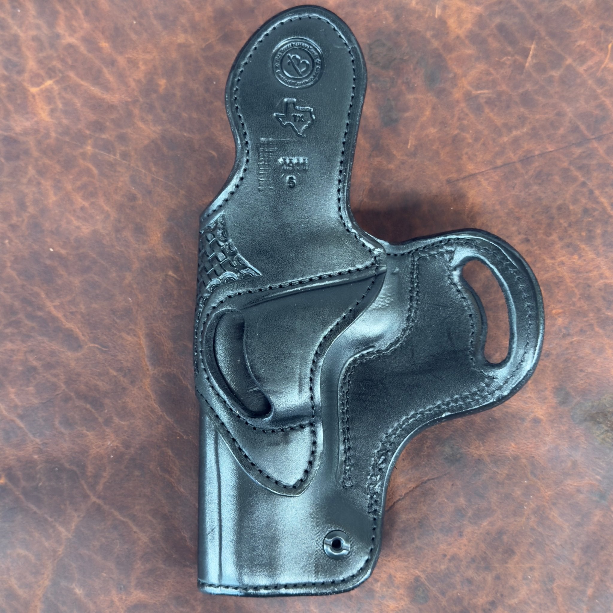 *In Stock* RH Outlaw Cross Draw Holster for 1911 5" – Black Leather, Basket Weave Trim, Texas Star - Busted B Leather