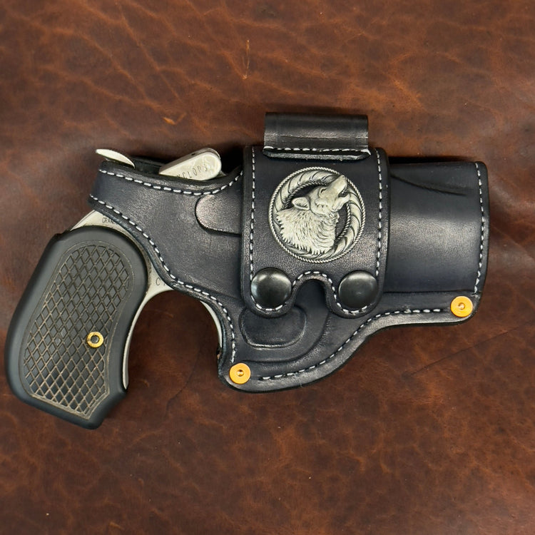 *In Stock* RH Sidewinder Holster Bond Arms Cyclops Black/Silver Howling Wolf Concho