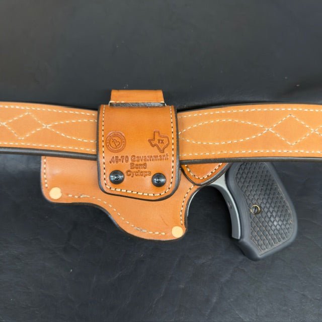 *In Stock* RH Sidewinder Holster Bond Arms Cyclops Chestnut/Natural Buffalo Head Concho - Busted B Leather