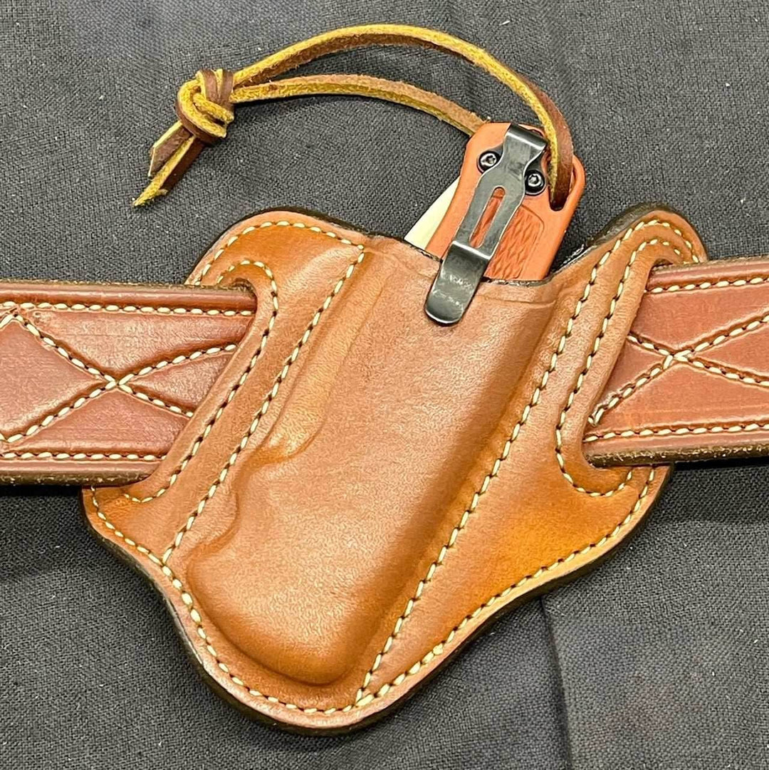 *In Stock* RH Slant Knife Sheath Benchmade Bugout Saddle Oil Finish w/Natural Stitch