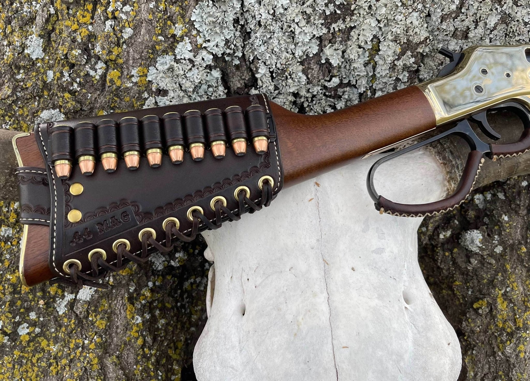 *Ammo Depot* RH Leather Butt-Cover w/Ammo Loops Henry Side Gate, Henry Big Boy Brass Rifles .44 Mag Saddle Oil Finish w/Natural Stitch & Hand Tooled Crescent Border
